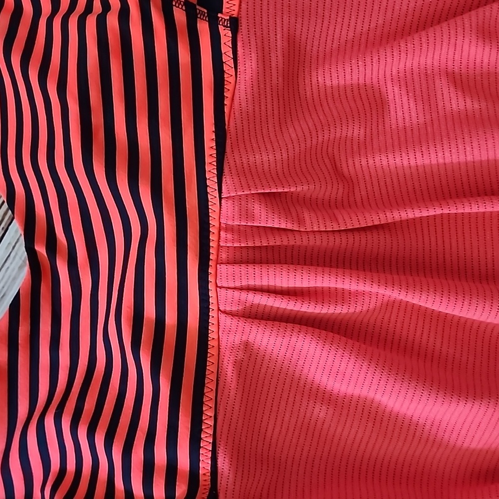 Lululemon Tank - Picture 5 of 7